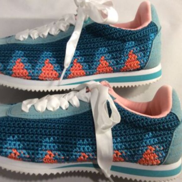 Poppy Woman’s 7 Hand-Crocheted Turquoise & Orange Satin Lace-Up Sneakers Shoes - Picture 3 of 13